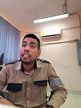 Snapshot of EnriquePersian197 chatting on March 2025 06:56:01 PM EnriquePersian197 online show from March 2025 06:56:01 PM