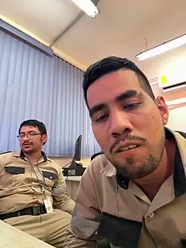 Snapshot of EnriquePersian197 chatting on March 2025 10:13:02 PM EnriquePersian197 online show from March 2025 10:13:02 PM