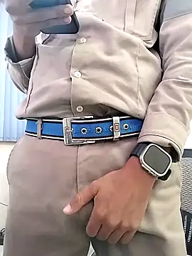 Snapshot of EnriquePersian197 chatting on October 2025 07:43:01 PM EnriquePersian197 online show from October 2025 07:43:01 PM