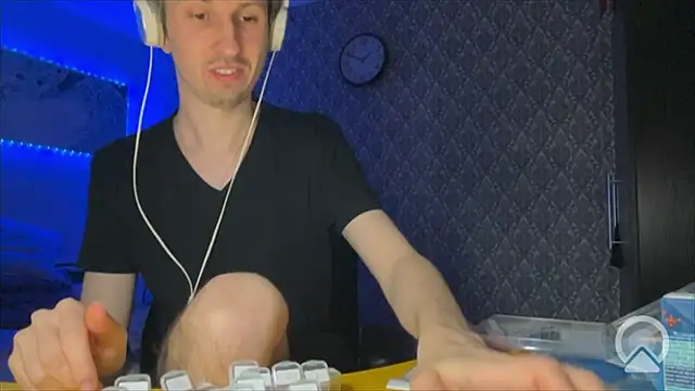 Aki-Laky online show from February 2026 08:51:01 PM