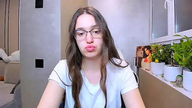 Snapshot of fancy_bunny chatting on April 2026 05:48:01 PM fancy bunny online show from April 2026 05:48:01 PM