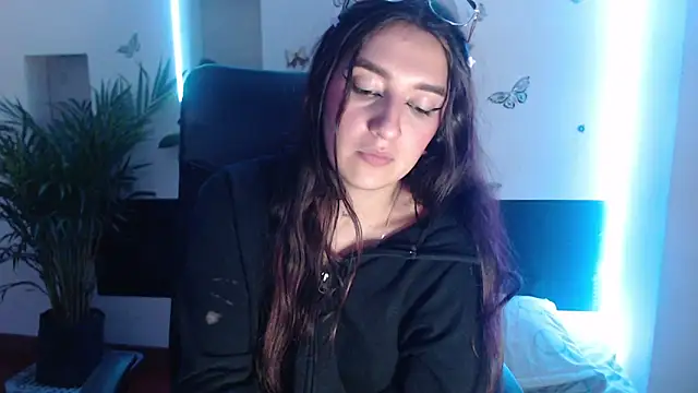 Snapshot of Lia-mitch chatting on March 2025 11:01:02 AM Lia-mitch online show from March 2025 11:01:02 AM
