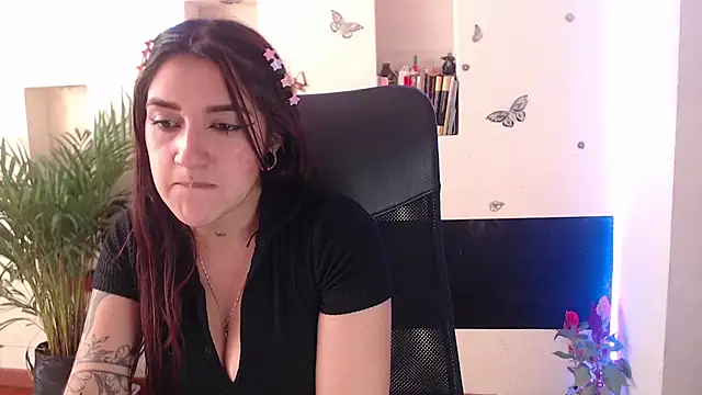 Snapshot of Lia-mitch chatting on March 2025 08:19:02 PM Lia-mitch online show from March 2025 08:19:02 PM