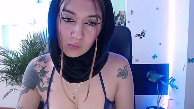 Snapshot of Lia-mitch chatting on September 2025 06:19:02 PM Lia-mitch online show from September 2025 06:19:02 PM