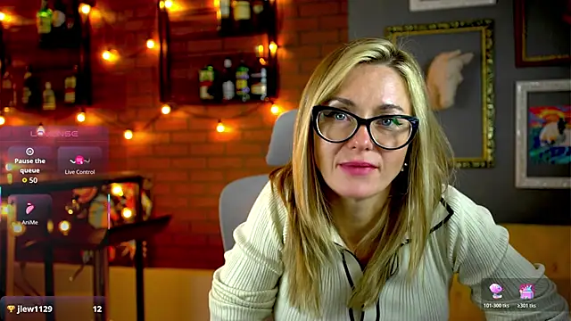 LadyIzabel online show from December 2025 08:30:02 AM