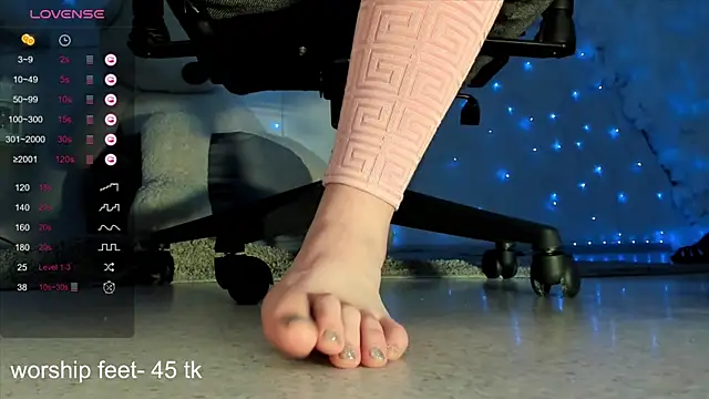 AliceSunday online show from December 2024 11:22:02 AM