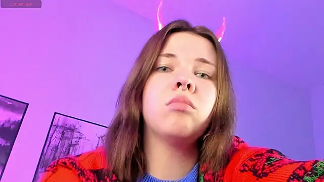 AliceSunday online show from February 2025 11:10:01 AM