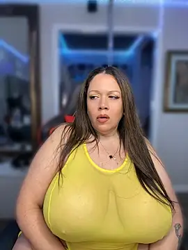 Snapshot of curvyfunlover chatting on May 2026 10:12:01 AM curvyfunlover online show from May 2026 10:12:01 AM