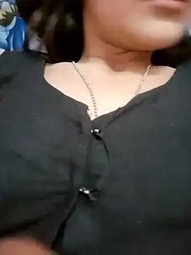 Snapshot of Bulbul_02 chatting on February 2025 08:43:02 AM Bulbul 02 online show from February 2025 08:43:02 AM