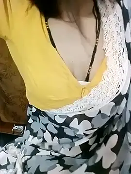 Snapshot of Bulbul_02 chatting on September 2025 05:09:01 AM Bulbul 02 online show from September 2025 05:09:01 AM