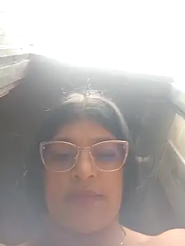 Snapshot of naughty-girl01 chatting on February 2025 04:40:02 PM naughty-girl01 online show from February 2025 04:40:02 PM