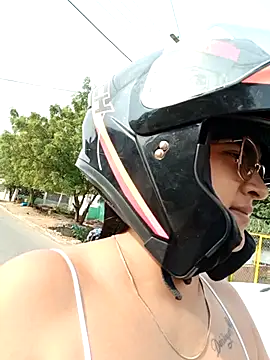 Snapshot of naughty-girl01 chatting on February 2025 01:47:02 PM naughty-girl01 online show from February 2025 01:47:02 PM