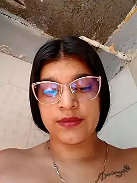 Snapshot of naughty-girl01 chatting on March 2025 04:33:02 PM naughty-girl01 online show from March 2025 04:33:02 PM