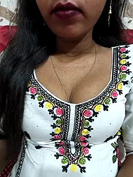 Snapshot of Sharmila-Singh chatting on May 2026 07:32:02 PM Sharmila-Singh online show from May 2026 07:32:02 PM