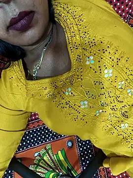 Snapshot of Sharmila-Singh chatting on May 2026 07:32:01 PM Sharmila-Singh online show from May 2026 07:32:01 PM