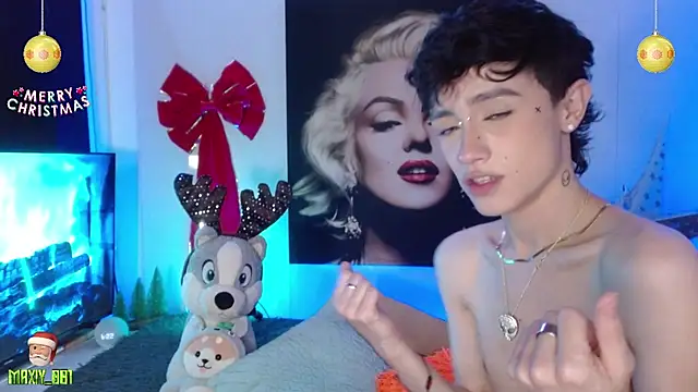 maxiy 001 online show from December 2024 11:24:01 PM