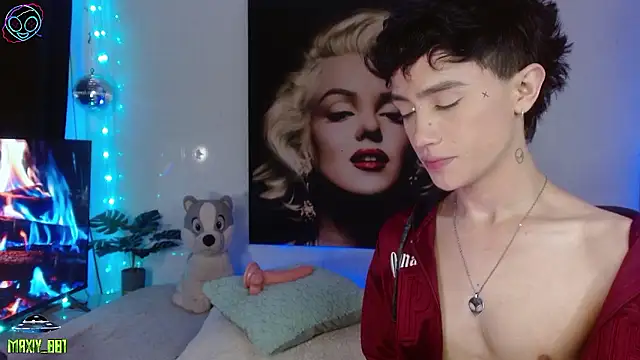 maxiy 001 online show from January 2026 07:57:02 AM