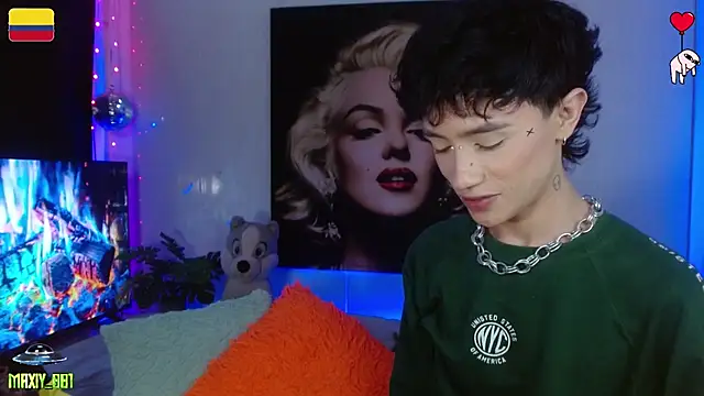 Snapshot of maxiy_001 chatting on July 2026 03:19:02 AM maxiy 001 online show from July 2026 03:19:02 AM