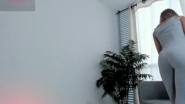 wendymoah online show from January 2025 09:55:02 PM