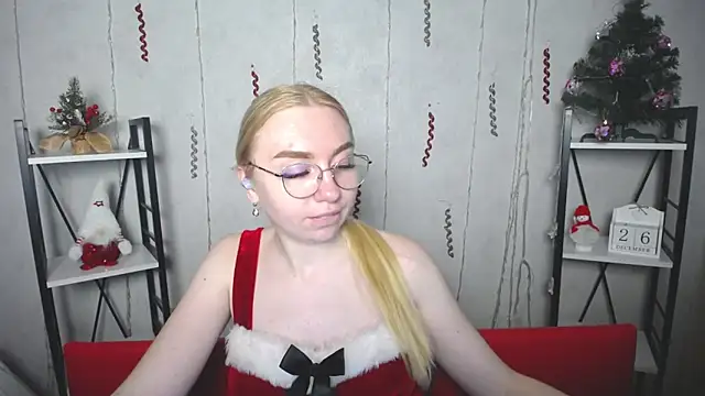 BeatriceFly online show from December 2024 03:42:02 PM