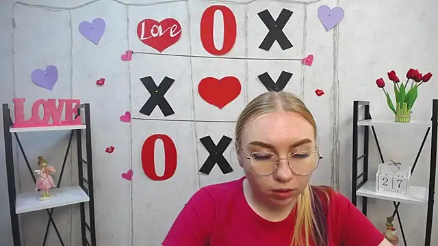 BeatriceFly online show from January 2025 03:50:01 PM