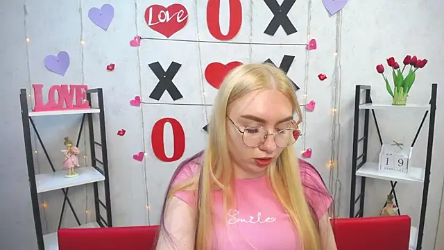 BeatriceFly online show from February 2025 04:33:02 PM