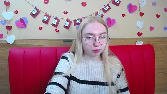 BeatriceFly online show from February 2025 12:15:02 PM