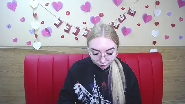 BeatriceFly online show from March 2025 09:40:02 AM