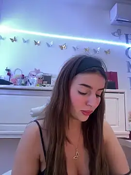 Snapshot of Hot_malak chatting on May 2026 11:02:02 PM Hot malak online show from May 2026 11:02:02 PM