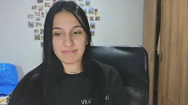 Snapshot of tammyandrade_ chatting on July 2026 04:08:01 AM tammyandrade online show from July 2026 04:08:01 AM