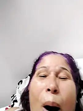 girl amada online show from March 2026 09:37:02 PM