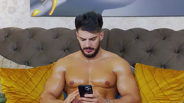 Snapshot of DustinKeent chatting on December 2024 08:55:01 PM DustinKeent online show from December 2024 08:55:01 PM