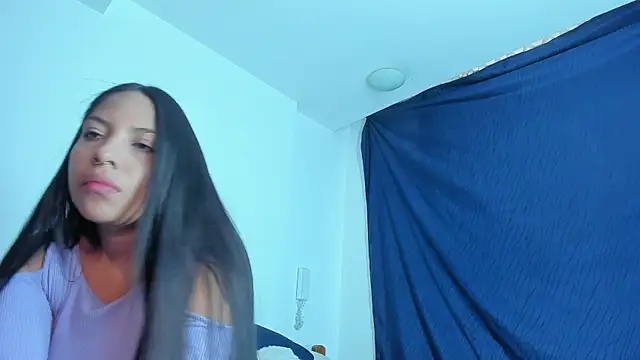 emiily15   online show from January 2025 05:49:01 PM