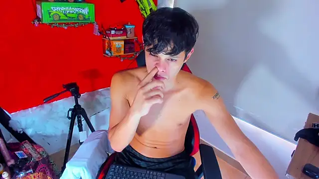 LilOwen  online show from October 2025 06:29:02 PM