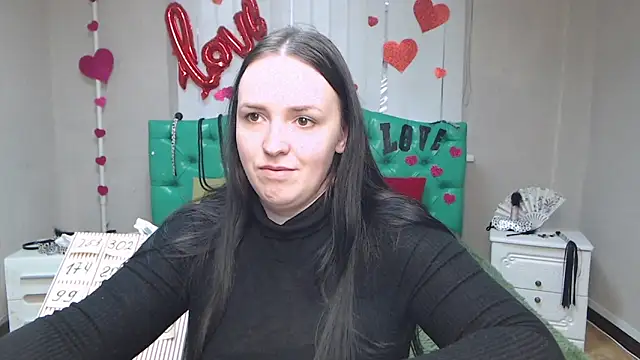 IsabelBlackberry online show from February 2025 12:27:01 PM