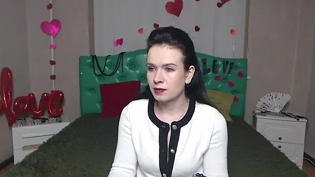 JasmineKouch online show from November 2025 06:14:02 AM