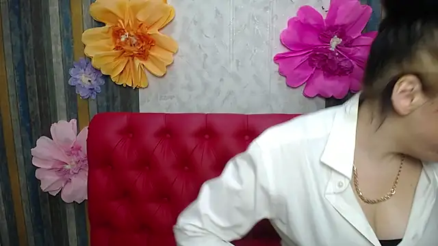 ElizabethSho online show from April 2026 05:10:01 PM