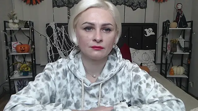 OliviaHorst online show from November 2025 06:10:01 PM