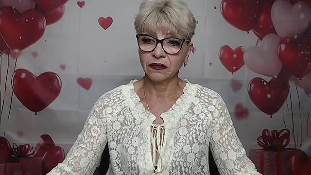 Snapshot of EllaBonito chatting on May 2026 05:45:02 AM EllaBonito online show from May 2026 05:45:02 AM