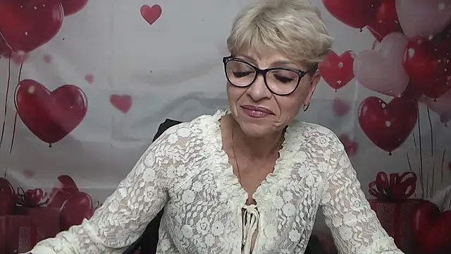 Snapshot of EllaBonito chatting on July 2026 05:44:01 AM EllaBonito online show from July 2026 05:44:01 AM