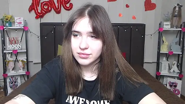 Snapshot of LauraHlot chatting on February 2025 09:30:01 PM LauraHlot online show from February 2025 09:30:01 PM