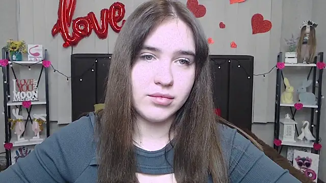 Snapshot of LauraHlot chatting on February 2025 12:30:01 AM LauraHlot online show from February 2025 12:30:01 AM