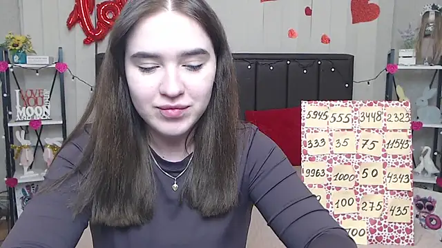 Snapshot of LauraHlot chatting on March 2025 06:34:01 PM LauraHlot online show from March 2025 06:34:01 PM