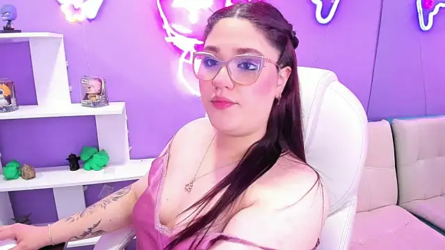 Camiila Osorio online show from September 2025 07:47:01 PM