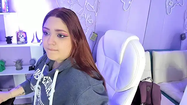 Camiila Osorio online show from December 2025 07:31:01 PM