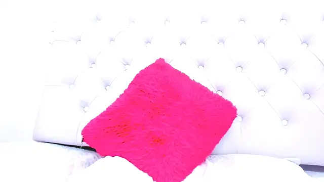 Snapshot of silvana__miller chatting on January 2025 01:22:02 AM silvana miller online show from January 2025 01:22:02 AM