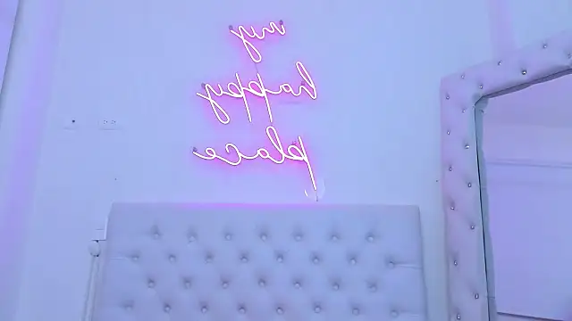 Snapshot of silvana__miller chatting on February 2025 01:18:02 AM silvana miller online show from February 2025 01:18:02 AM