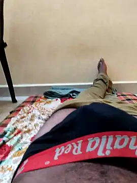 Snapshot of boy_BeardGallery chatting on October 2025 12:32:01 AM boy BeardGallery online show from October 2025 12:32:01 AM