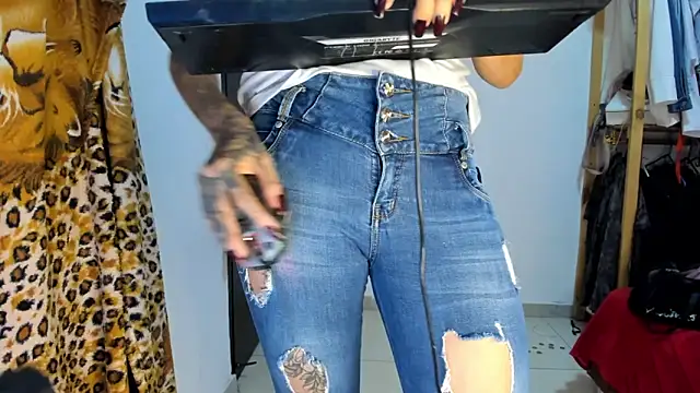 Charllote23 online show from March 2025 09:42:01 AM