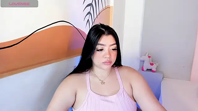 Snapshot of MelissaWhite4 chatting on December 2024 09:11:01 PM MelissaWhite4 online show from December 2024 09:11:01 PM